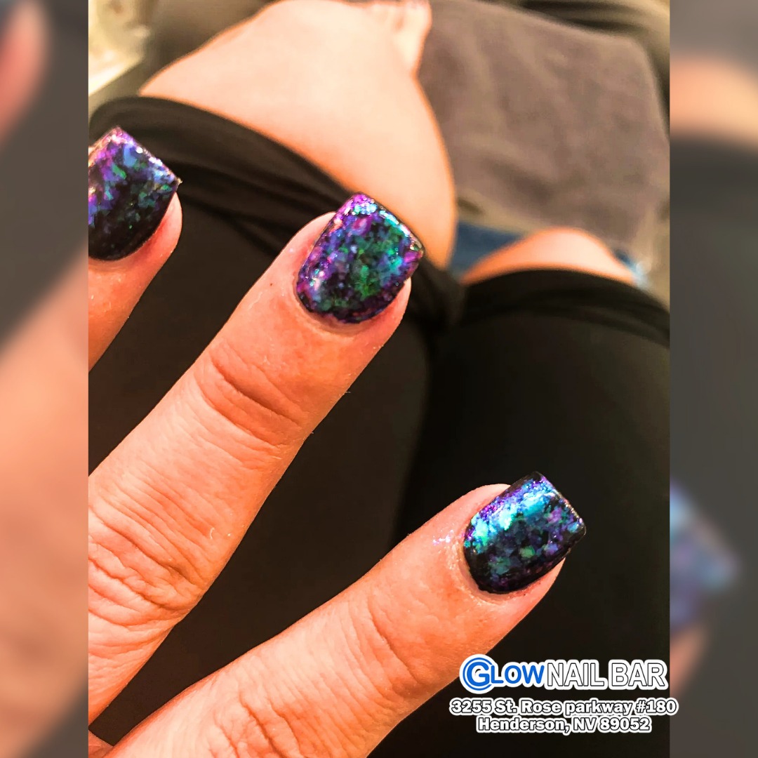 Glow Nail Bar
